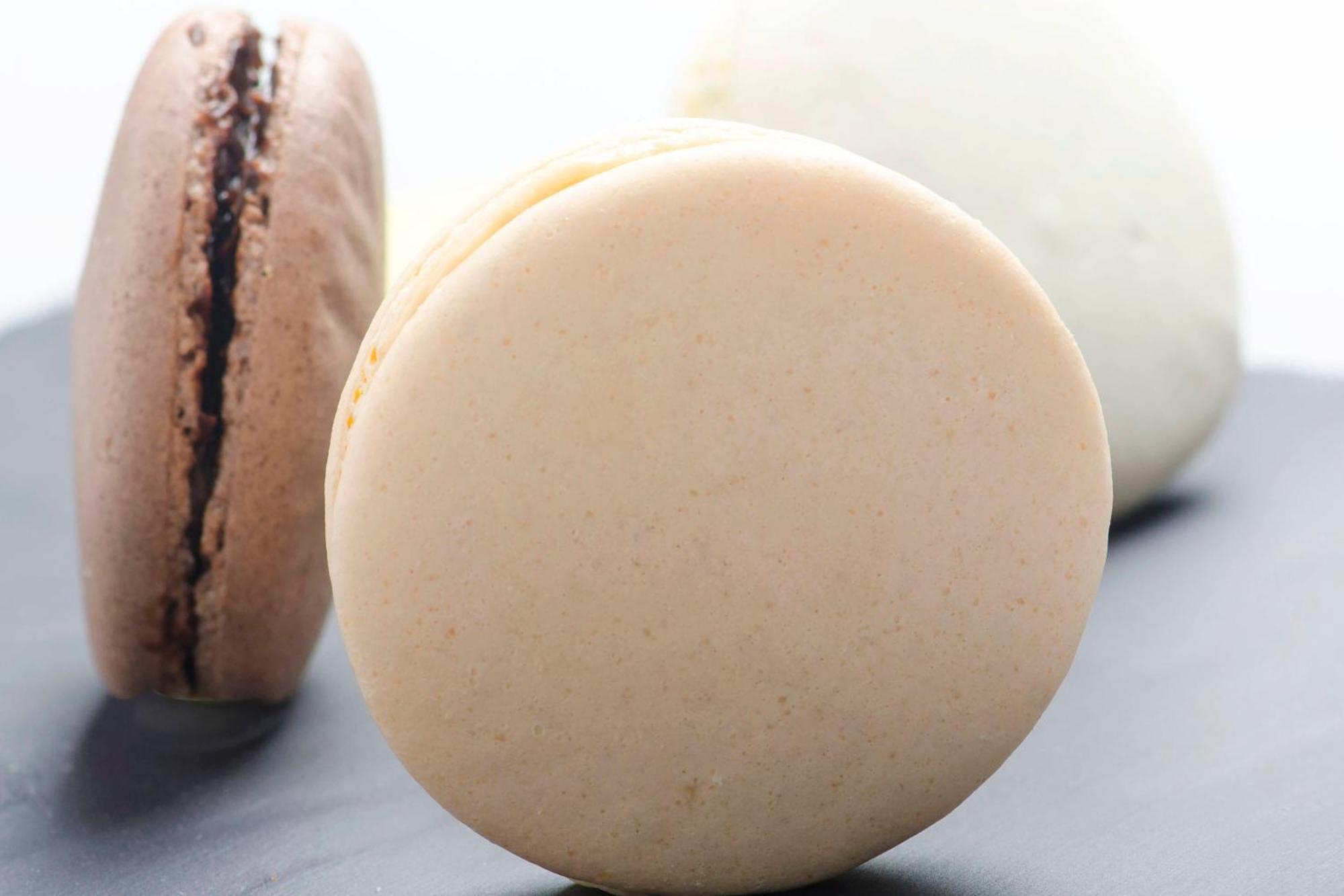 Le Meridien Эль-Хубар Экстерьер фото Macarons